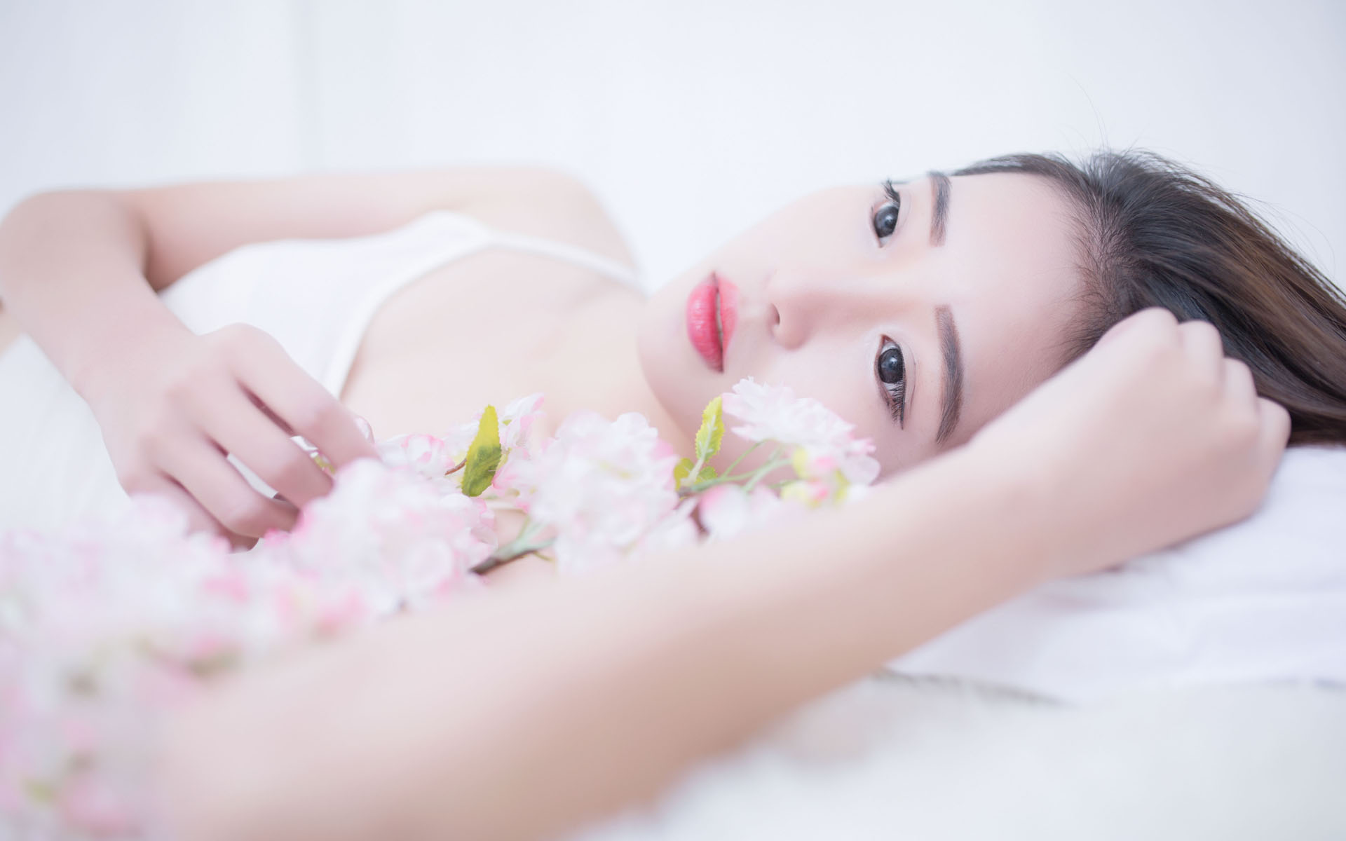 浙江杭州：一幅农民画引希腊青年走进跨湖桥遗址